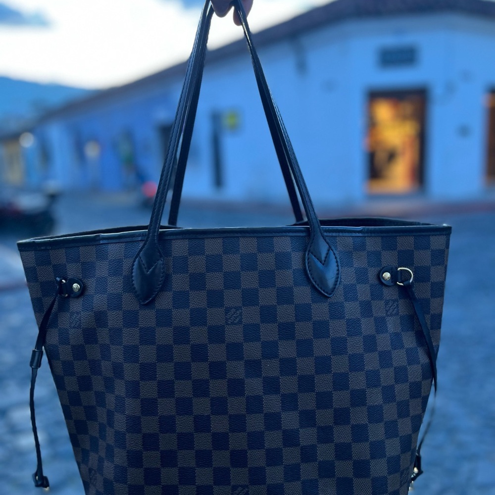LOUIS VUITTON AUTHENTIC DAMIER EBENE GM